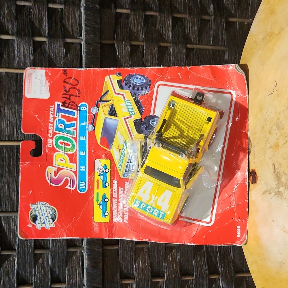 Vintage road tough die cast metal sport wheels